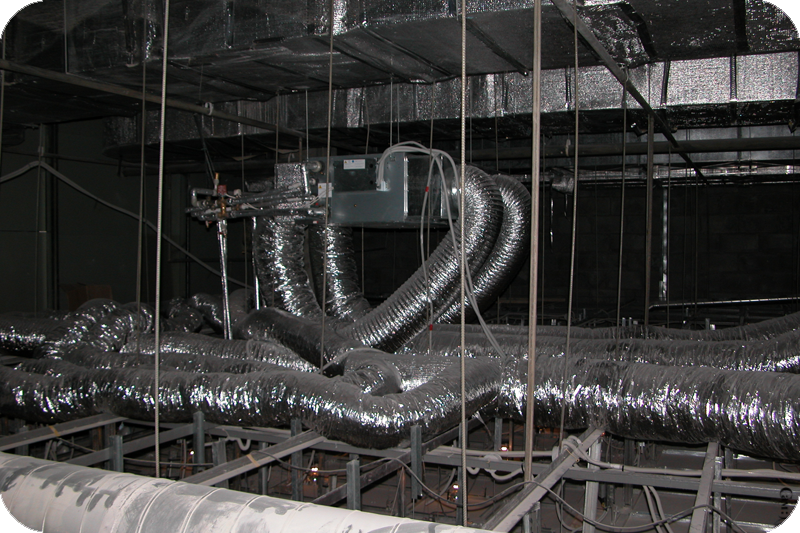 Наладка вентиляции торгово-развлекательного центра: вентиляторный кондиционер-доводчик (фанкойл).